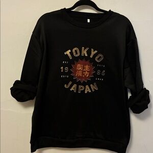 Women’s Black Tokyo Japan Graphic Sweatshirt Large